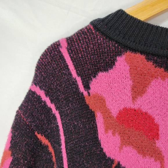 Cabi Rococo Poppy Bloom V Neck Pull Over black pink sweater style 4102 - Picture 8 of 9